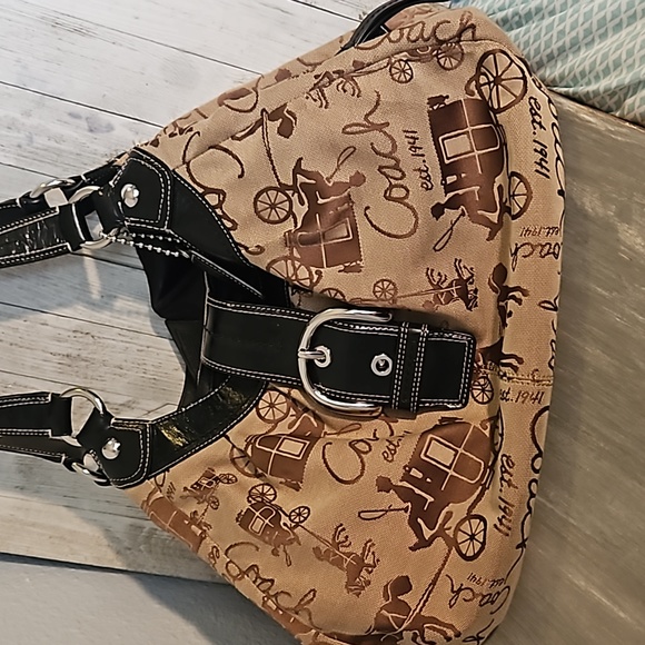 Coach Shoulder - Picture 2 of 6